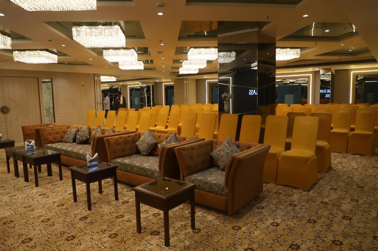 The Royal Class Hotel Gwalior Esterno foto