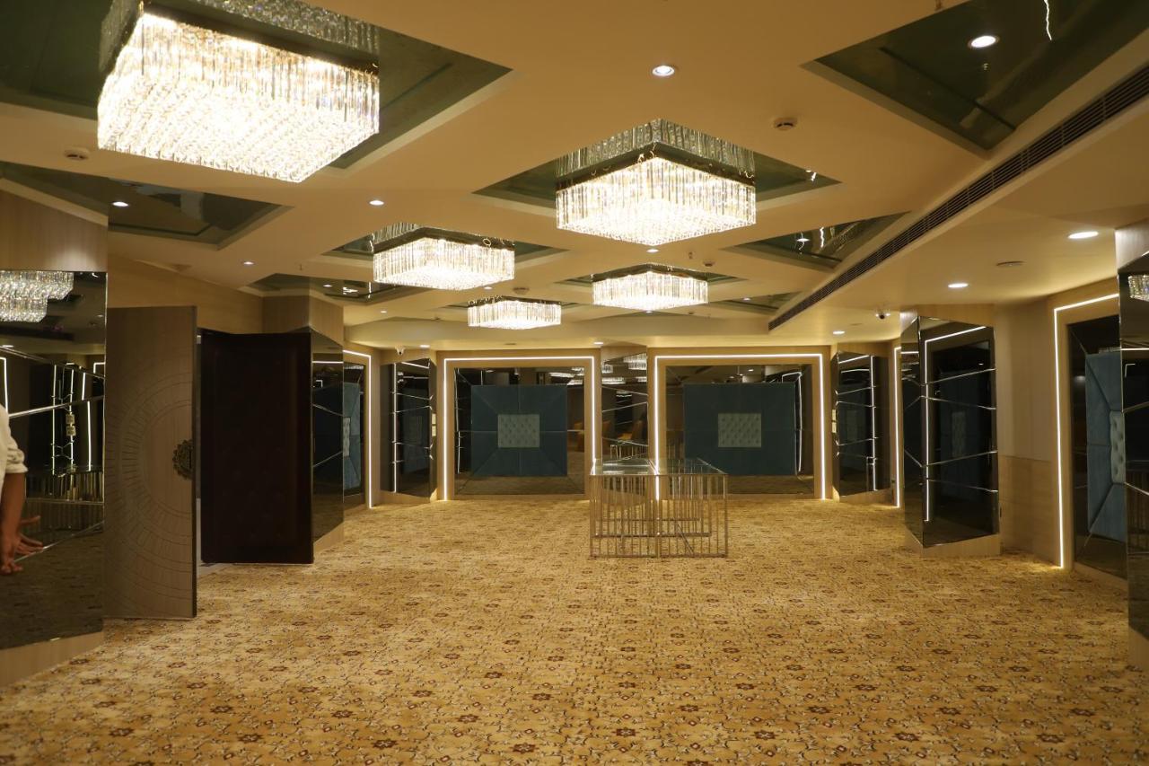 The Royal Class Hotel Gwalior Esterno foto