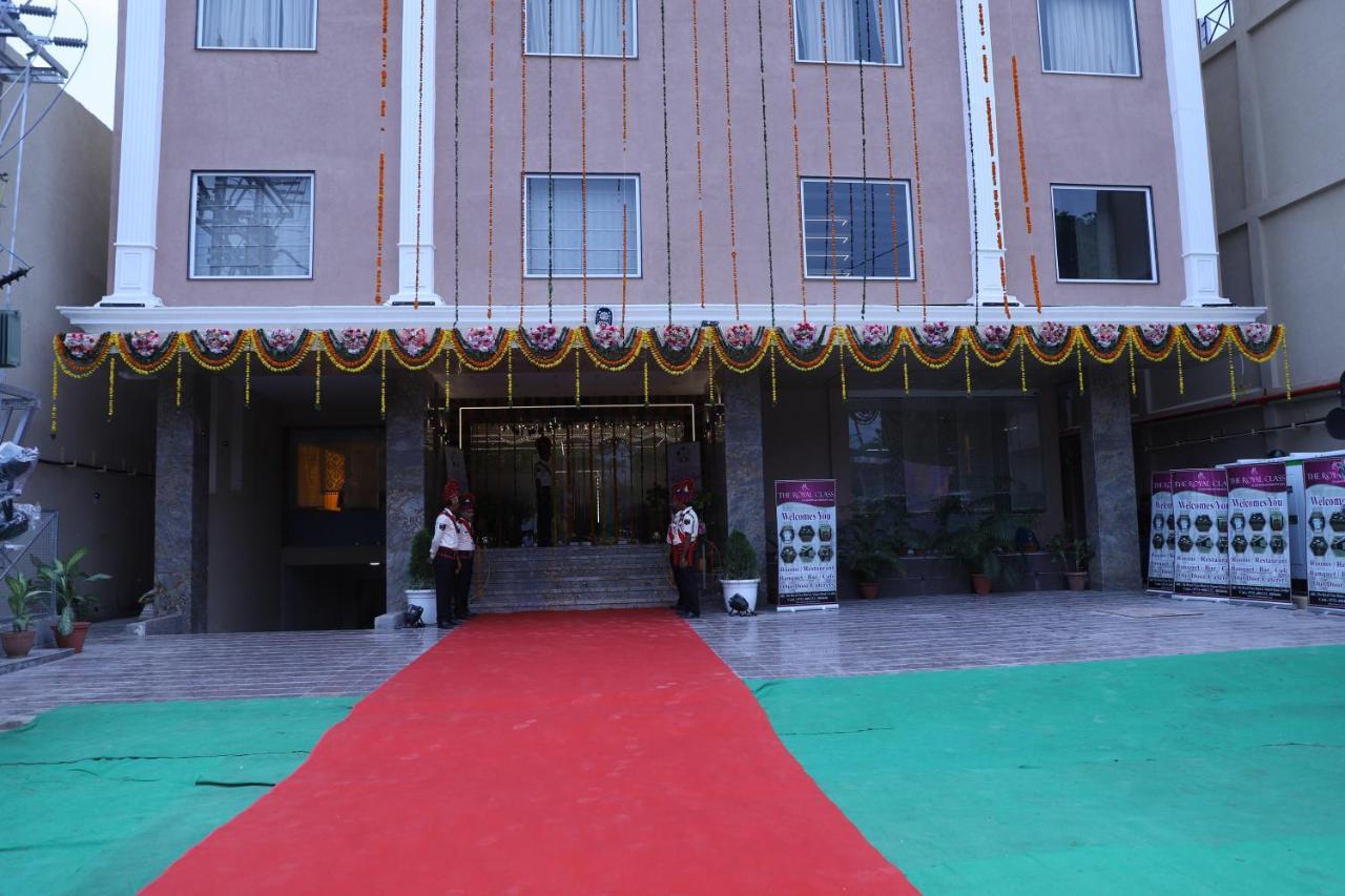 The Royal Class Hotel Gwalior Esterno foto