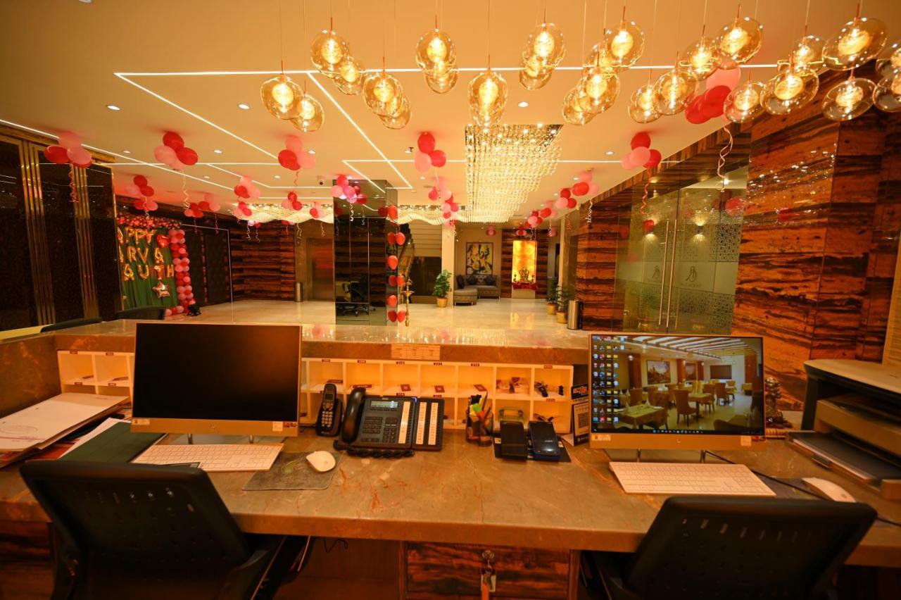 The Royal Class Hotel Gwalior Esterno foto