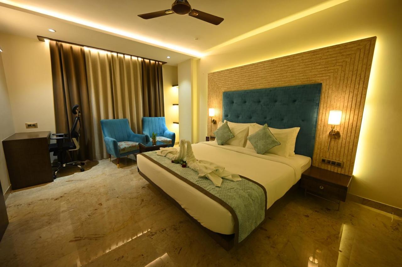 The Royal Class Hotel Gwalior Esterno foto