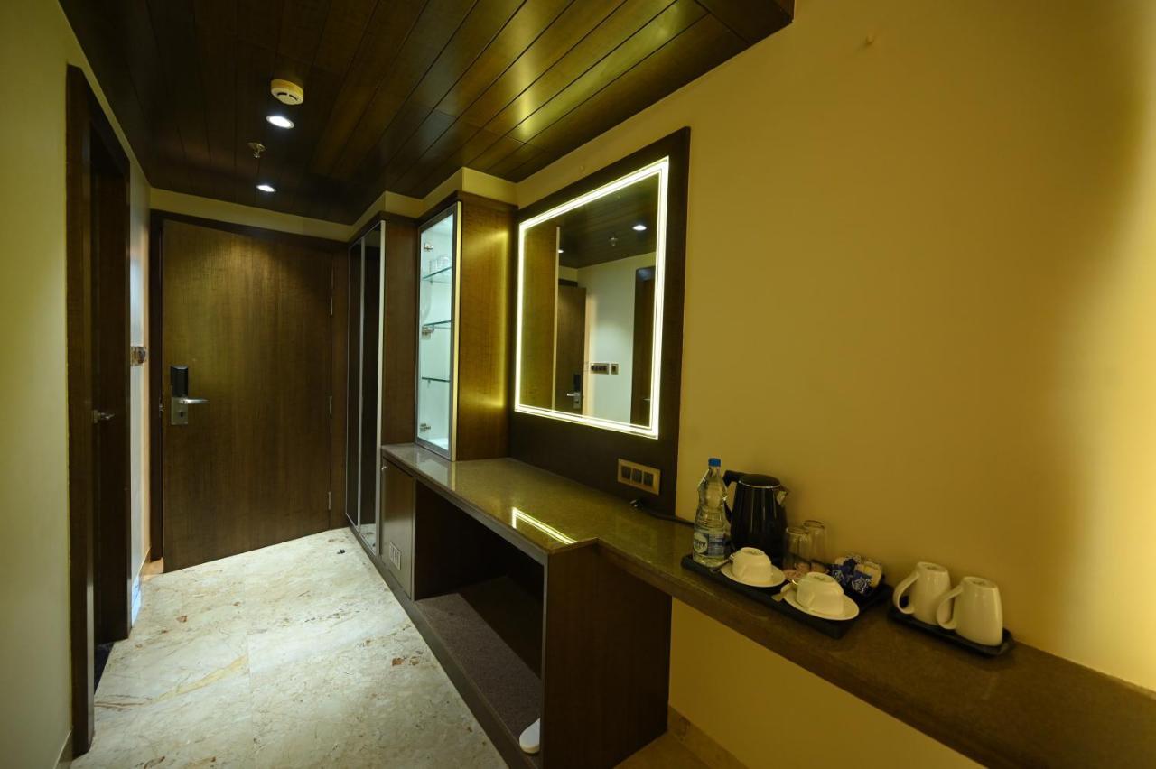 The Royal Class Hotel Gwalior Esterno foto