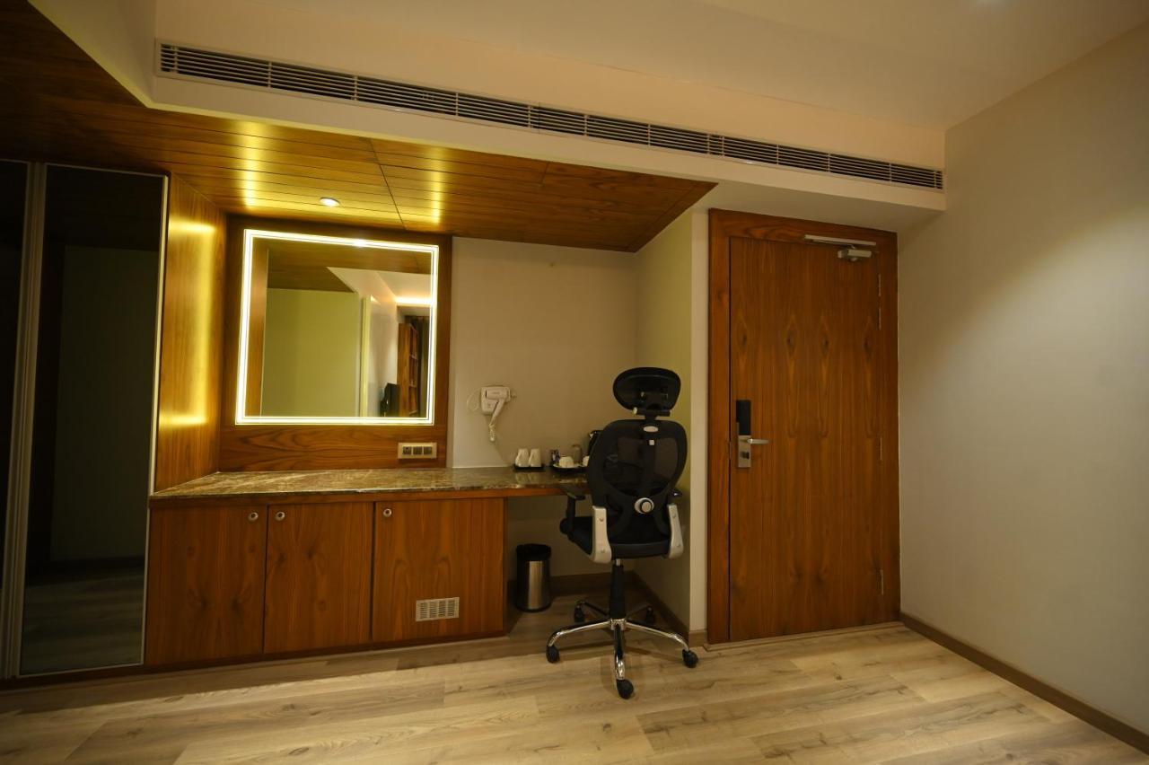 The Royal Class Hotel Gwalior Esterno foto