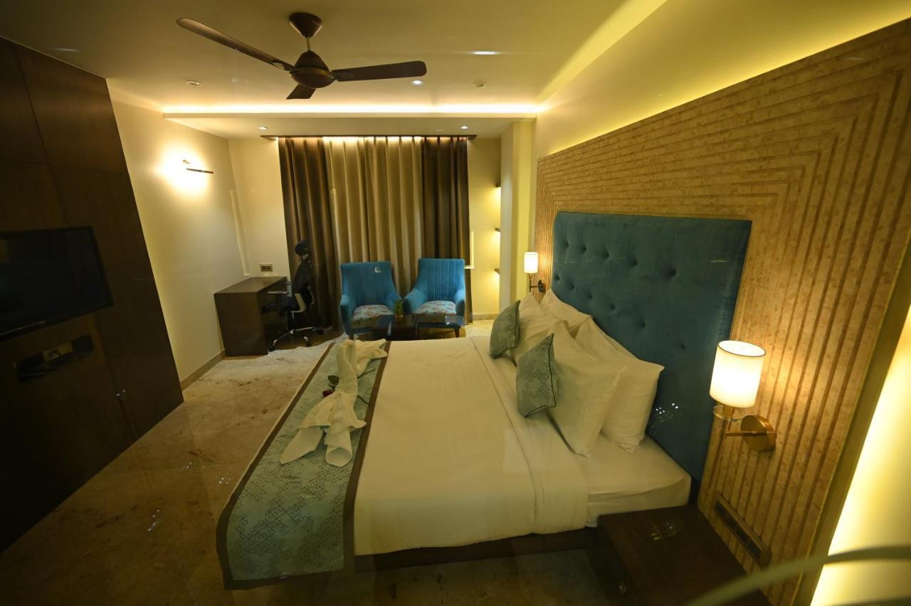 The Royal Class Hotel Gwalior Esterno foto